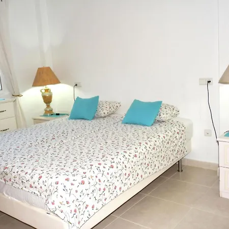 Villa Large With Private Pool And Five Bedrooms In *