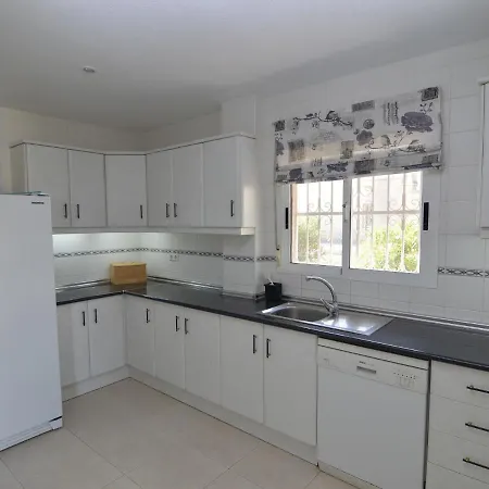 Large With Private Pool And Five Bedrooms In * Benijófar