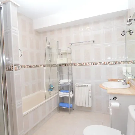 Large With Private Pool And Five Bedrooms In